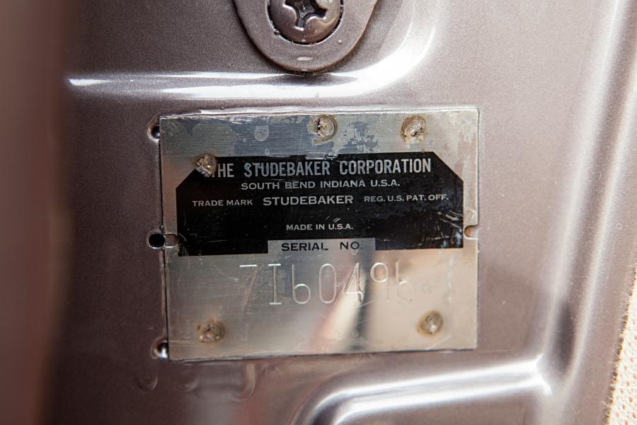  Studebaker President Speedster White & Grey 1955 года  (фото 2 из 20)